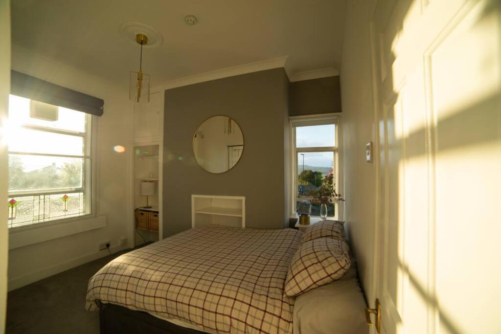 Georgian Gem Free Parking &Views Apartamento Bath Exterior foto